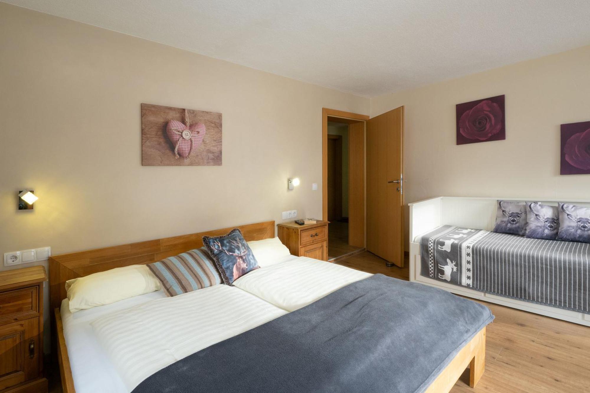 Haus Alpenrose Apartment Waidring Bagian luar foto